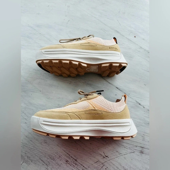 Sorel Ona 503 Low Top Platform Sneaker White Peach/ Nova Sand Size 7 NWOT $125 - Picture 4 of 15